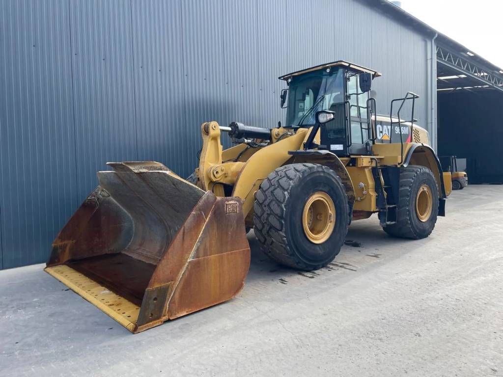 CAT 966M