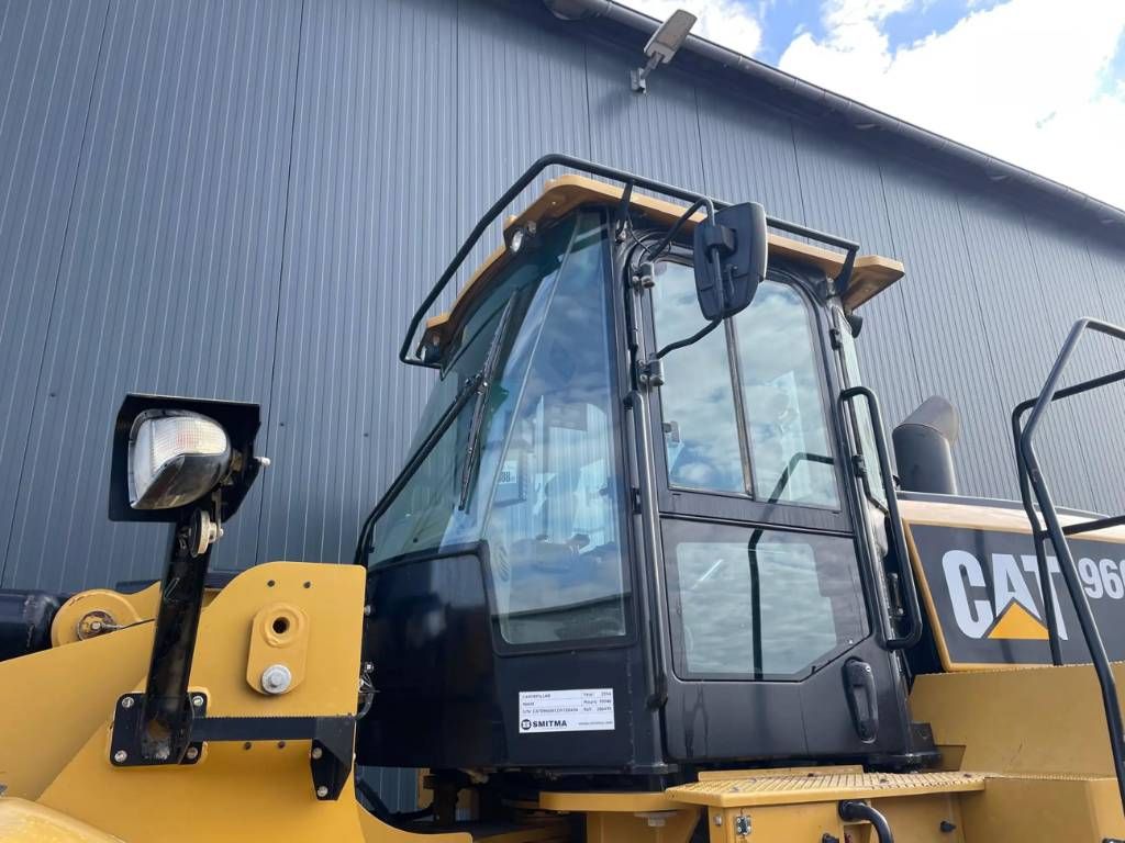 CAT 966M