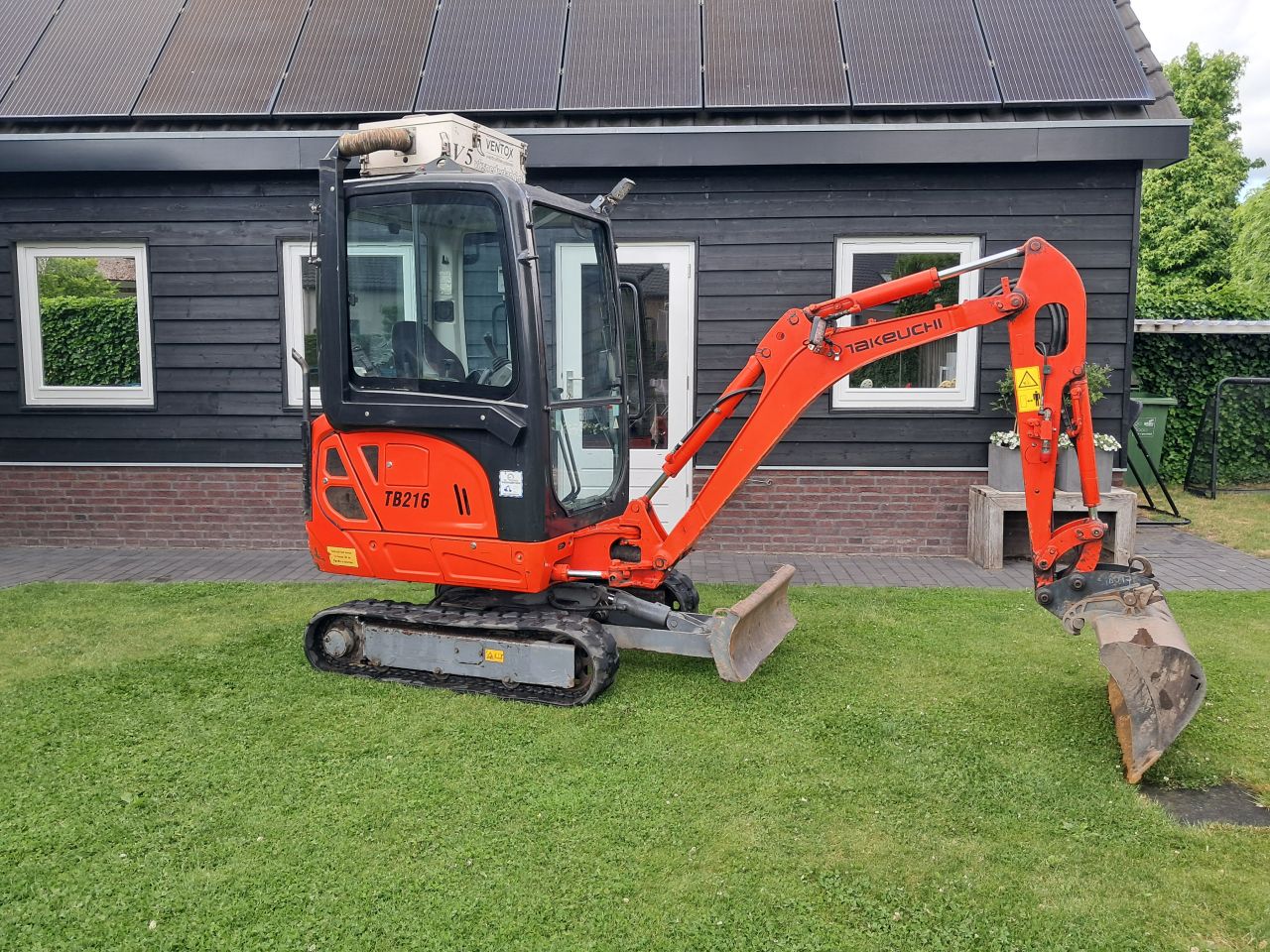Minigraver Takeuchi TB216 ( Bj 2015 ) Graafmachine / Minikraan
