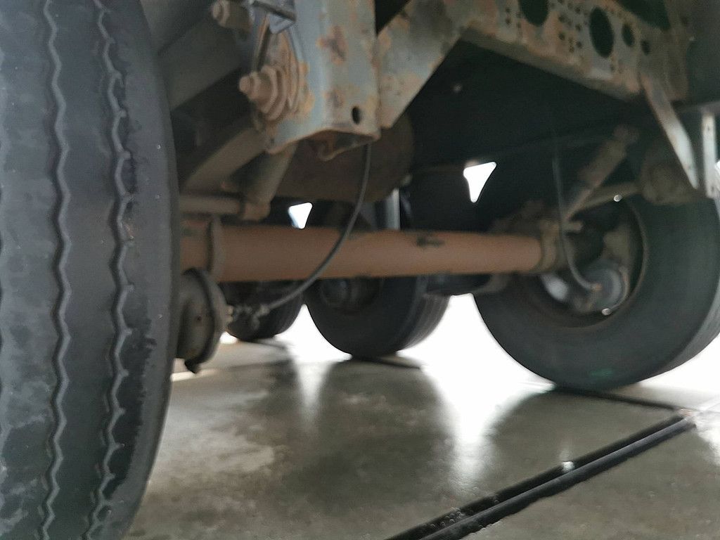 KRONE SDP 02 bär 2 tons taillift