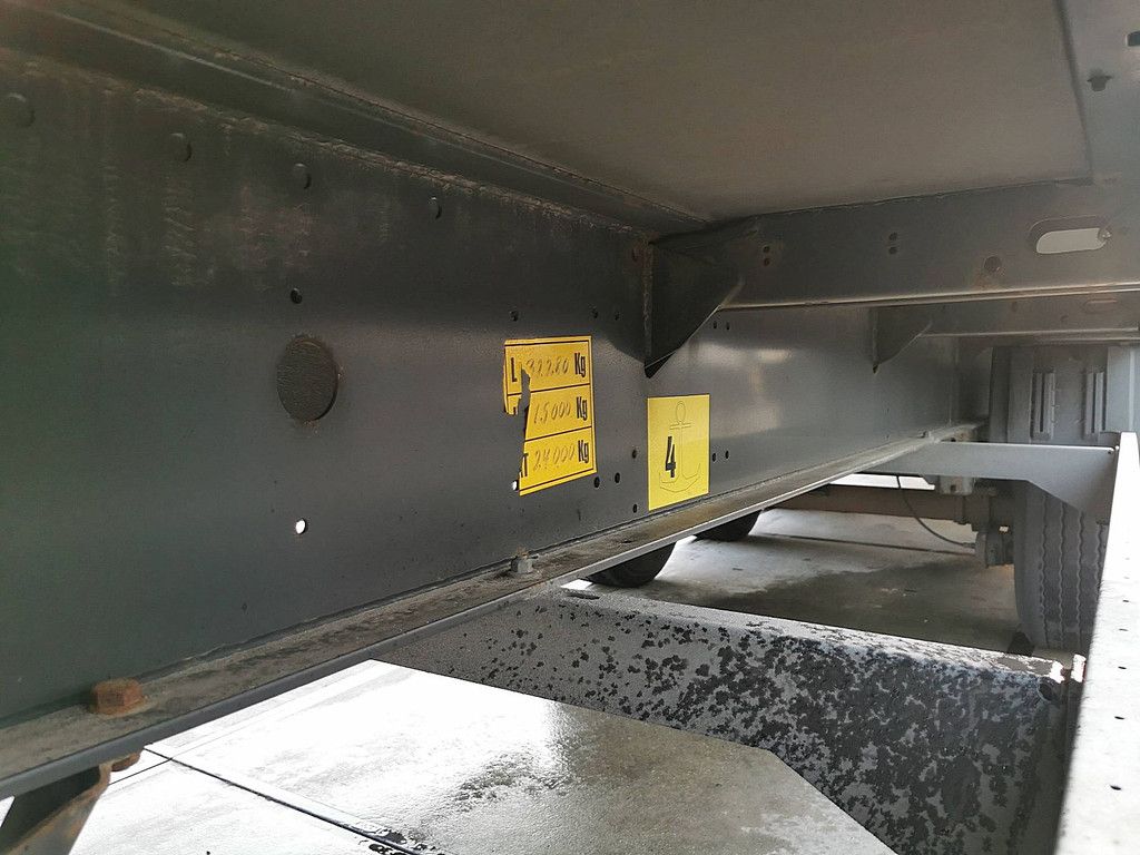 KRONE SDP 02 bär 2 tons taillift