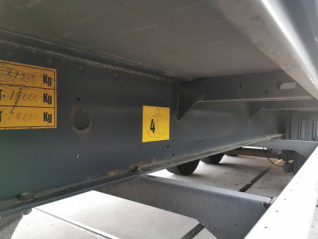 KRONE SDP 02 bär 2 tons taillift