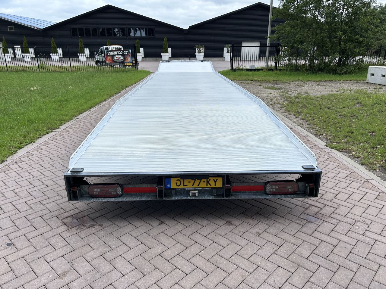 Be oplegger 8 TON ambulance auto transporter Veldhuizen 13.60