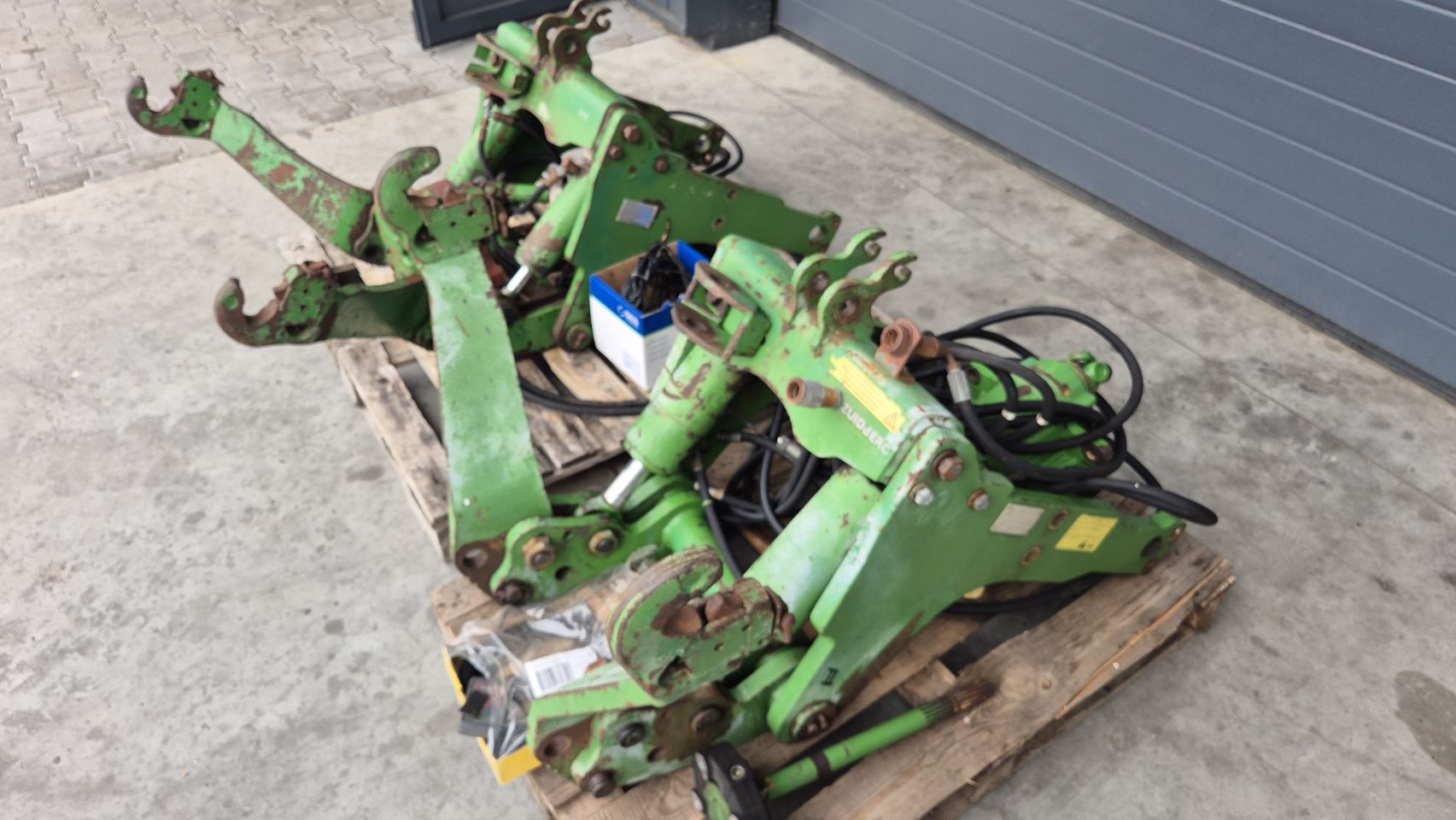 Zuidberg Fronthef en PTO voor John Deere 6000/10 serie