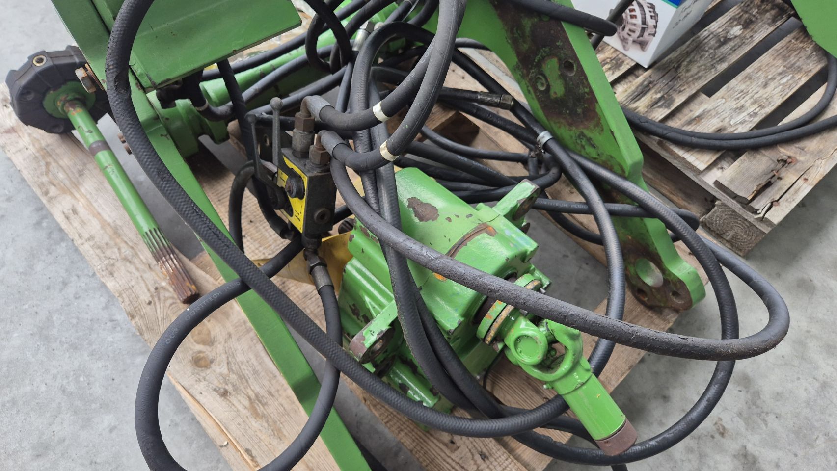 Zuidberg Fronthef en PTO voor John Deere 6000/10 serie