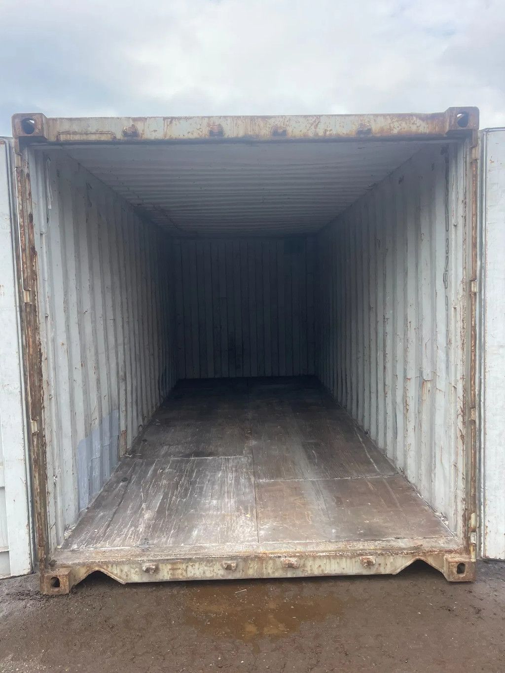 All in 20ft zeecontainer