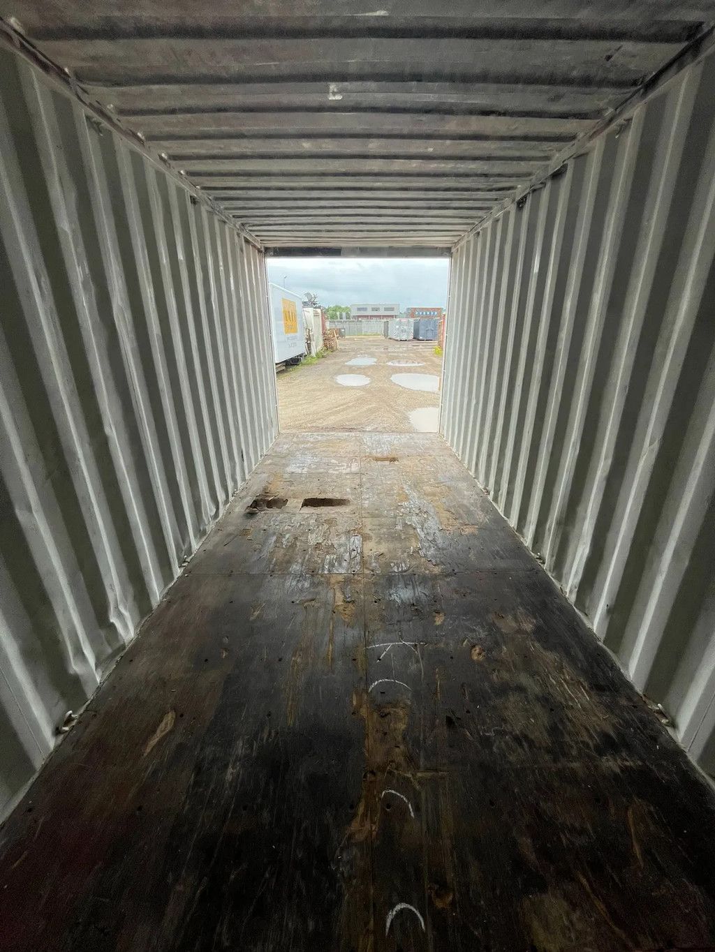 All in 20ft zeecontainer