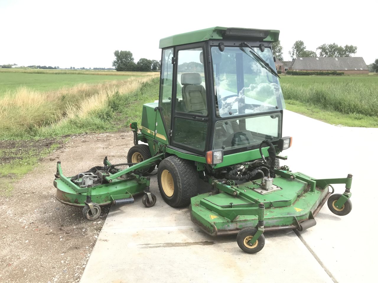 Graafbakken CW30- GENIE hoogwerker GS2646- Yamaha 450-Deutz 5006