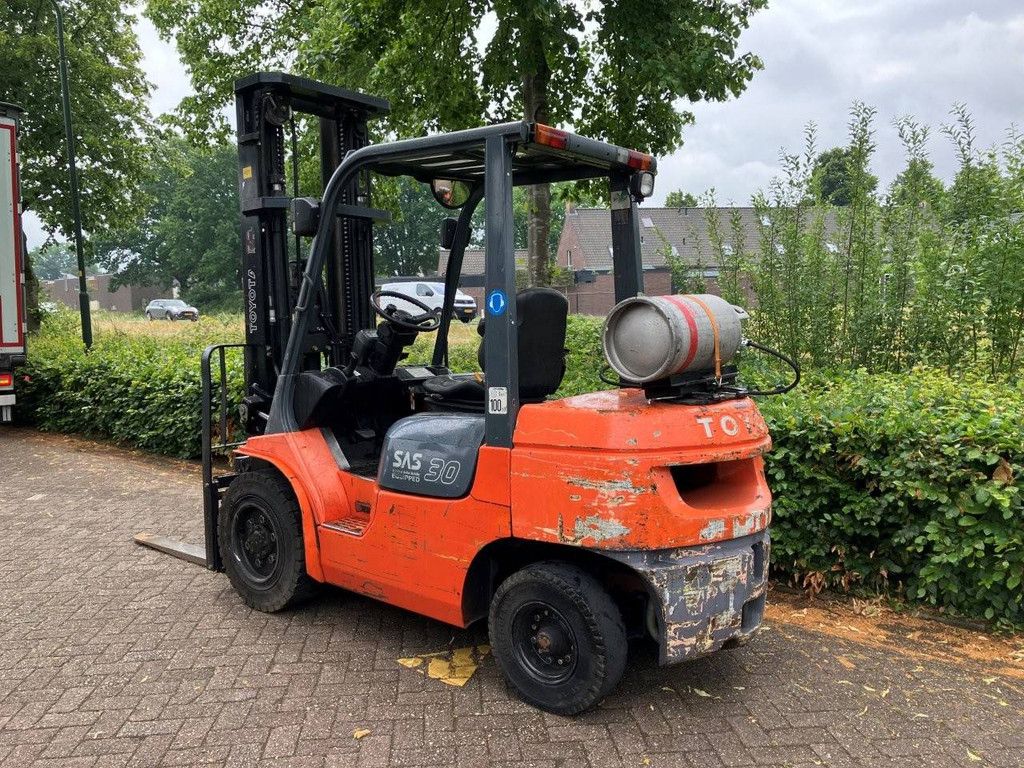 Gabelstapler Toyota 02-7FGF30 Treibgas 3000kg 5,5m 2005