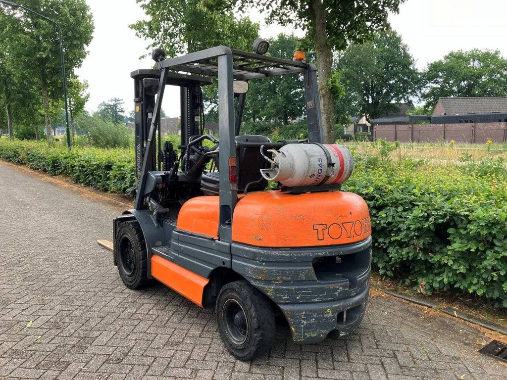Heftruck Toyota 02-6FGF-30 LPG 2750kg 3.3m 1994
