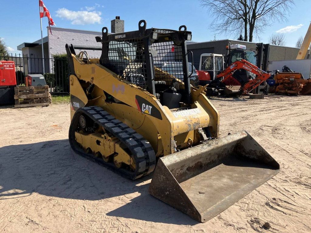 Skid steer loader Caterpillar 259B Diesel 2011