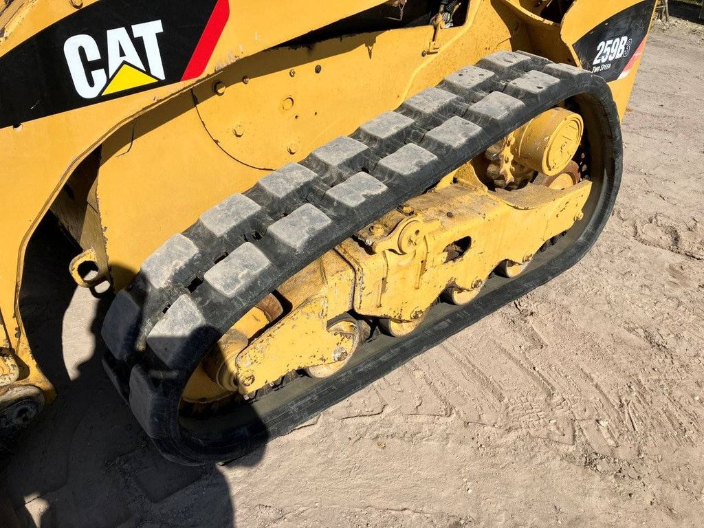 Skid steer loader Caterpillar 259B Diesel 2011