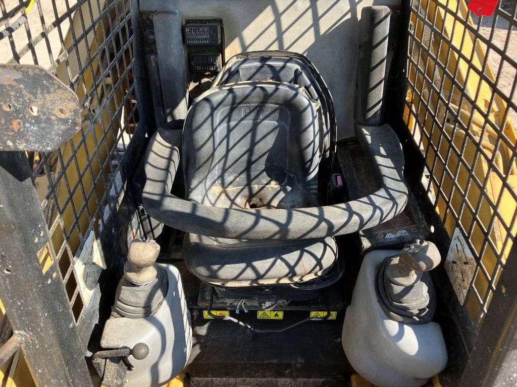 Skid steer loader Caterpillar 259B Diesel 2011
