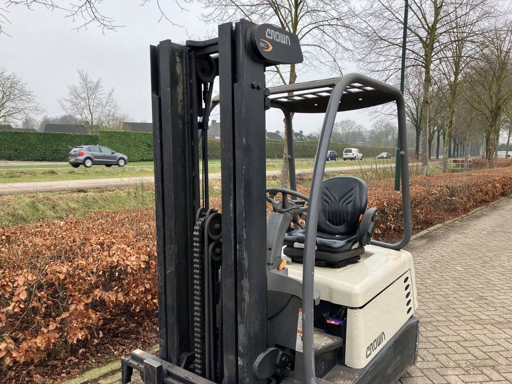 Heftruck Crown SC4220 Elektrisch 4m 2011