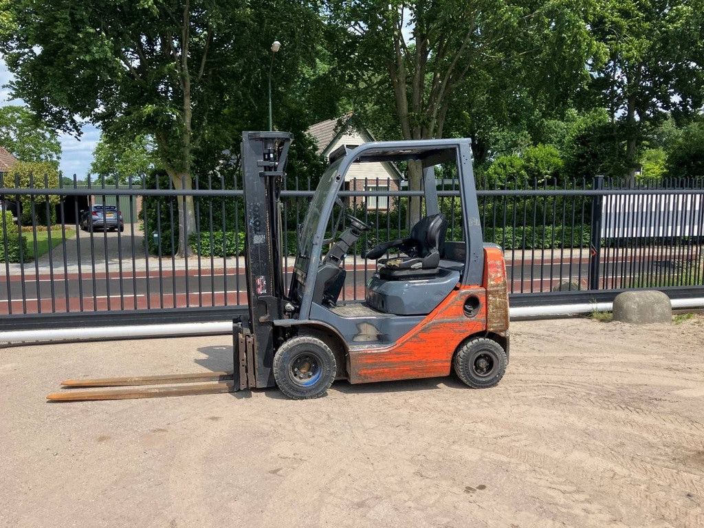 Forklift Toyota 02-8FDKF20 Diesel 2000kg 4.7m 2010