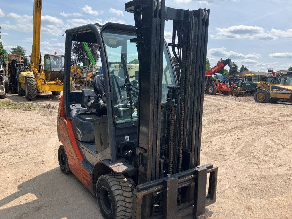 Forklift Toyota 02-8FDKF20 Diesel 2000kg 4.7m 2010