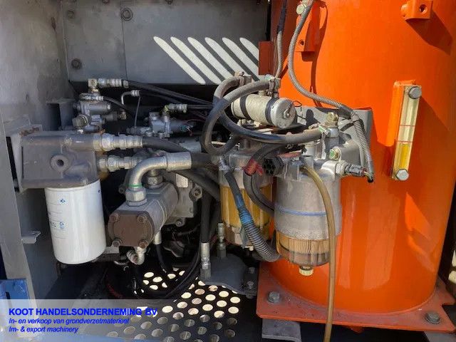 Hitachi ZX 130LCN-3 Dutch machine