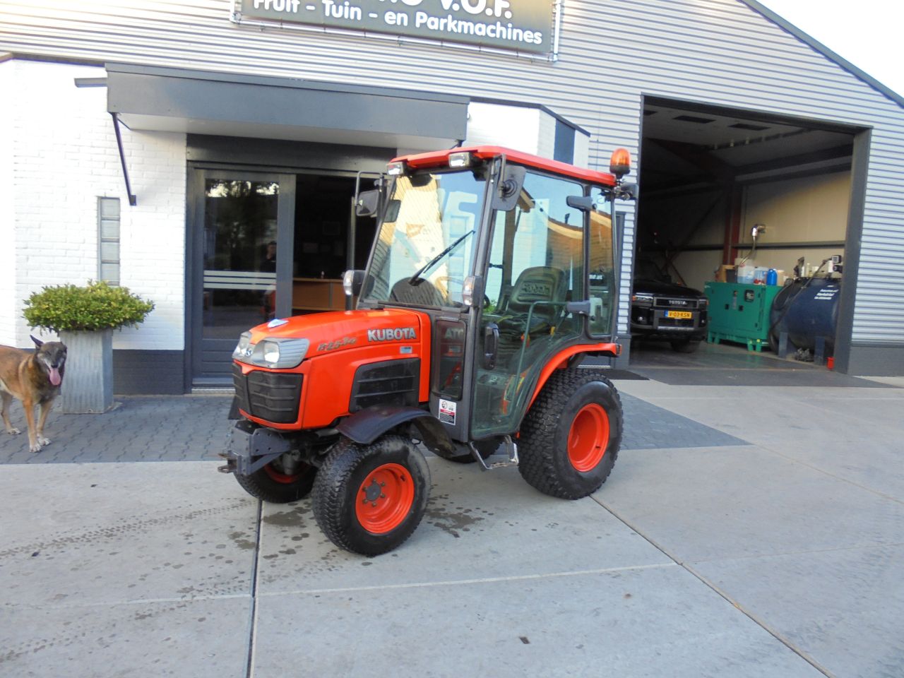 Kubota B2530,airco/bi speed