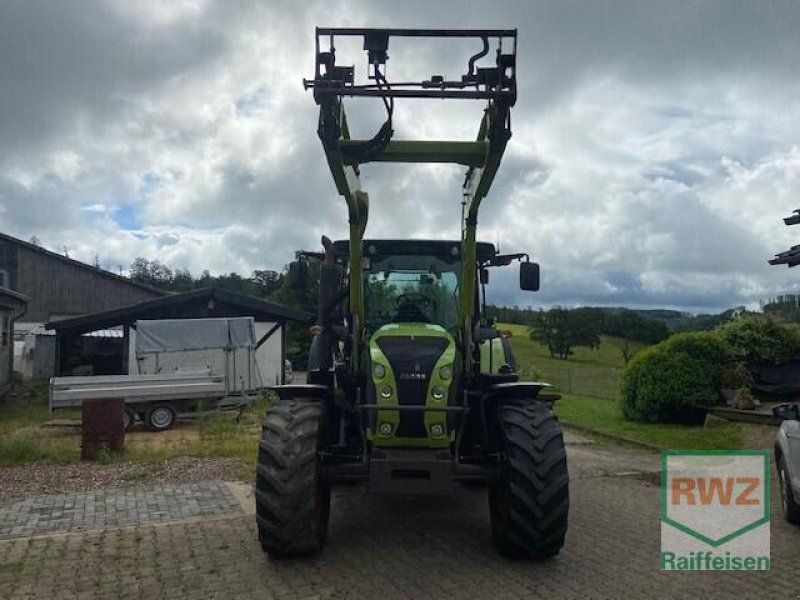 Claas Arion 530