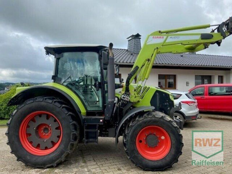 Claas Arion 530