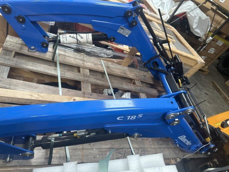 New Holland C18S