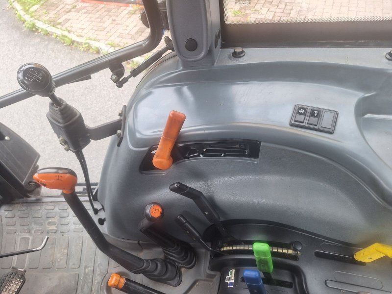 New Holland TL 70