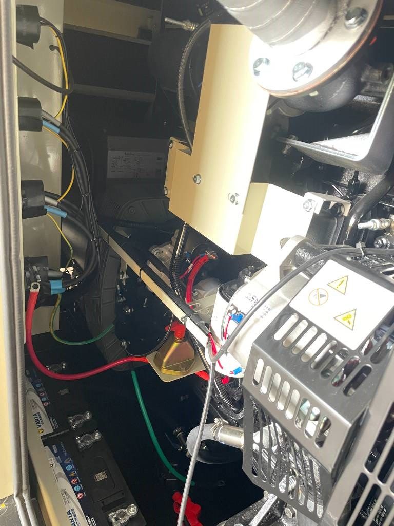 Cummins 4BTA3.9-G11 - 88 kVA Generator - DPX-19834