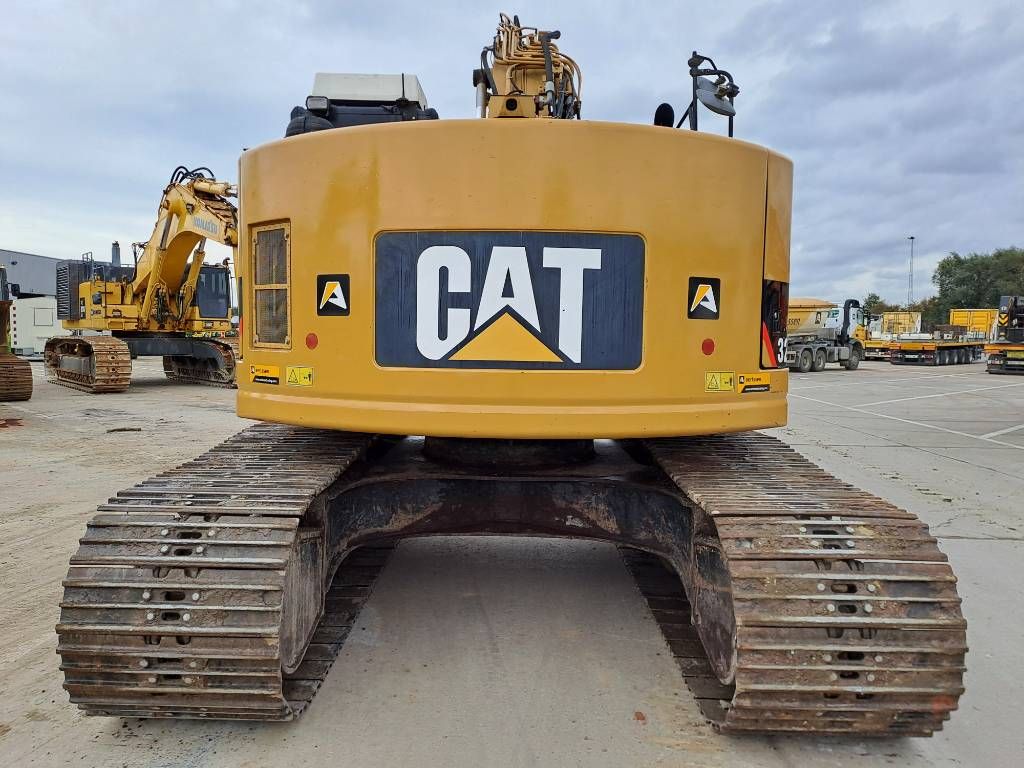CAT 328 D LCR
