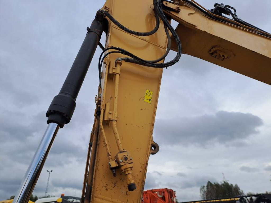 CAT 328 D LCR