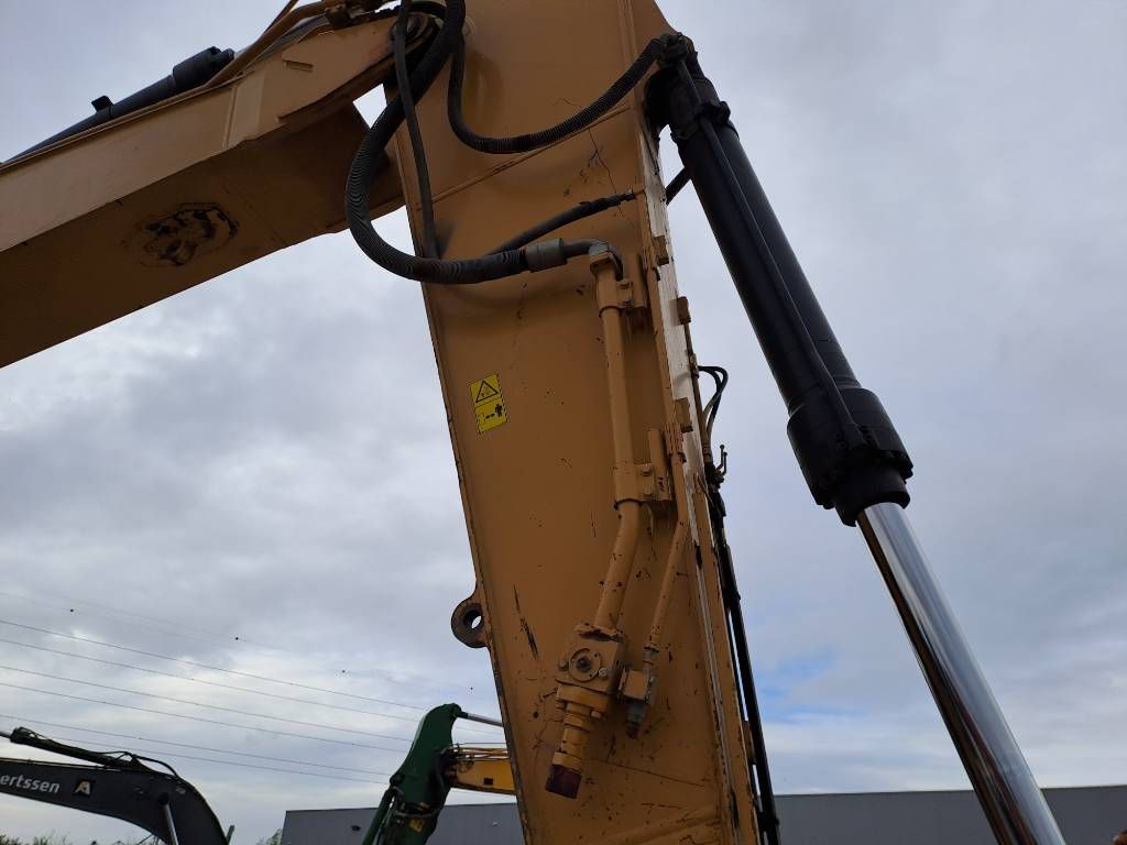 CAT 328 D LCR