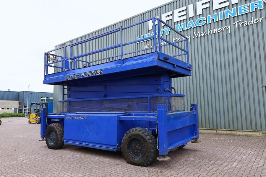 Liftlux SL205-25D4WDS/P Diesel, 4x4 Drive, Hydraulic Deck