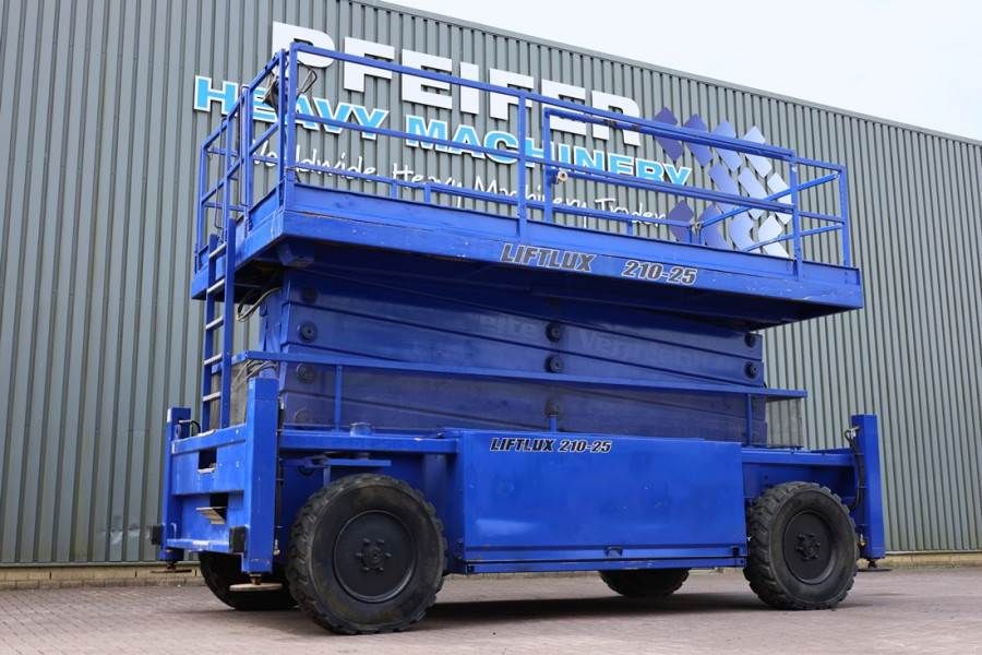 Liftlux SL210-25 D4WD S/P Diesel, Hydraulic Deck Extension