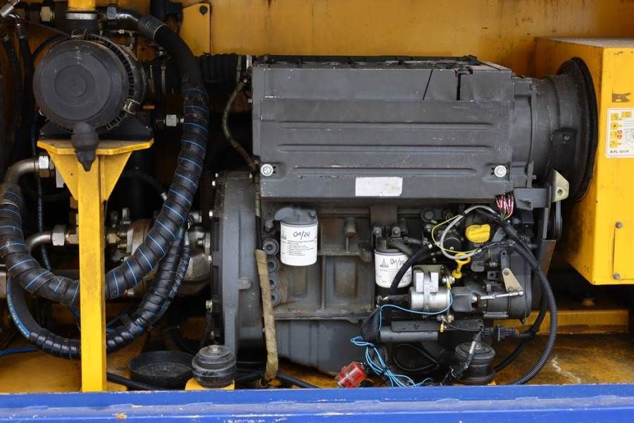 Liftlux SL210-25 D4WD S/P Diesel, Hydraulic Deck Extension