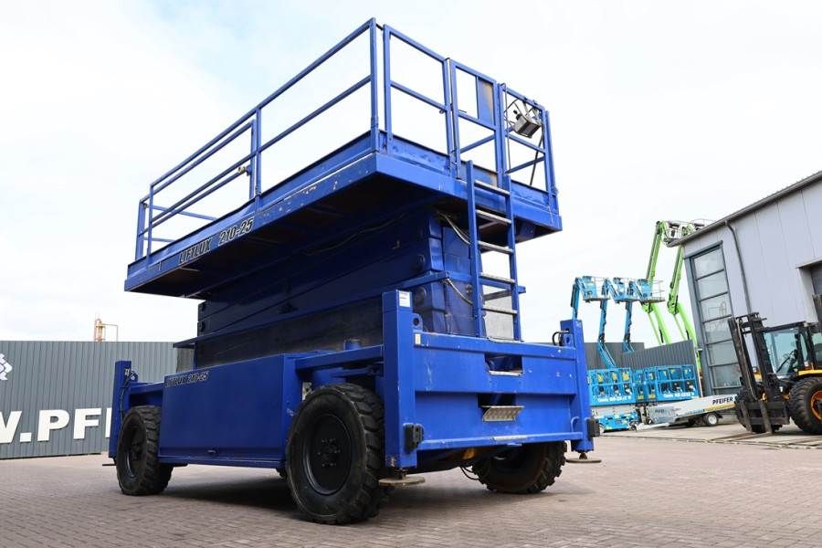 Liftlux SL210-25 D4WD S/P Diesel, Hydraulic Deck Extension