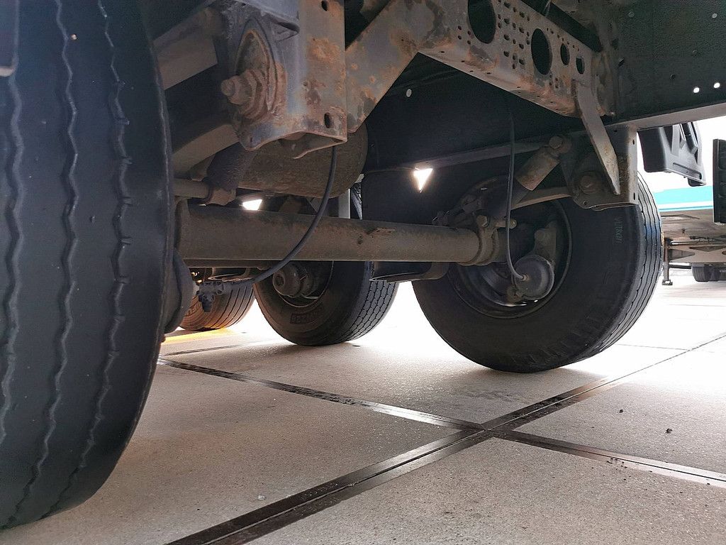 KRONE SDP 02 bär 2 tons taillift