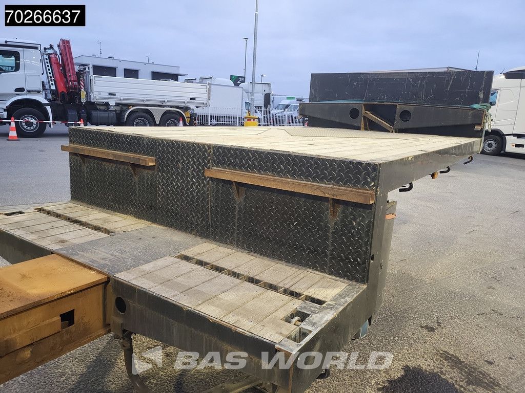Nooteboom MCO-48-03VIL NL-Trailer Extendable 3x lenkachse