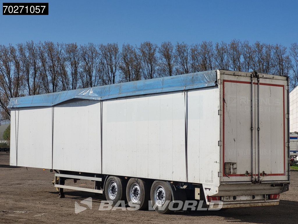 Carnehl CSS/AL 3 axles 92m3 Lift Axle Door in headboard