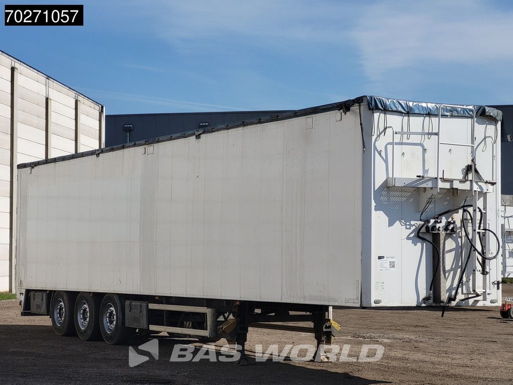 Carnehl CSS/AL 3 axles 92m3 Lift Axle Door in headboard