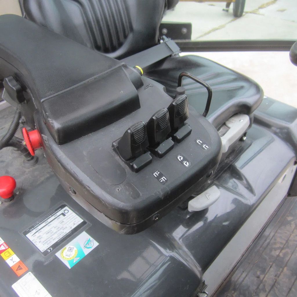 Unicarriers AG1N1L20Q, elek., duplomast, side shift.