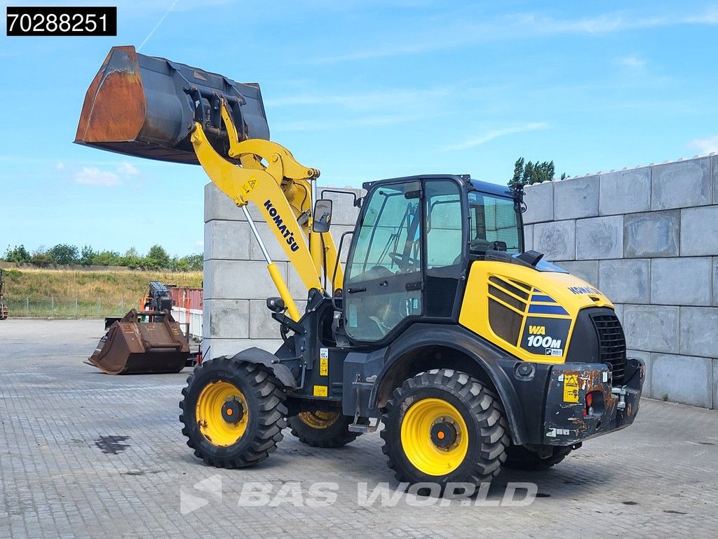Komatsu WA100M-8E0