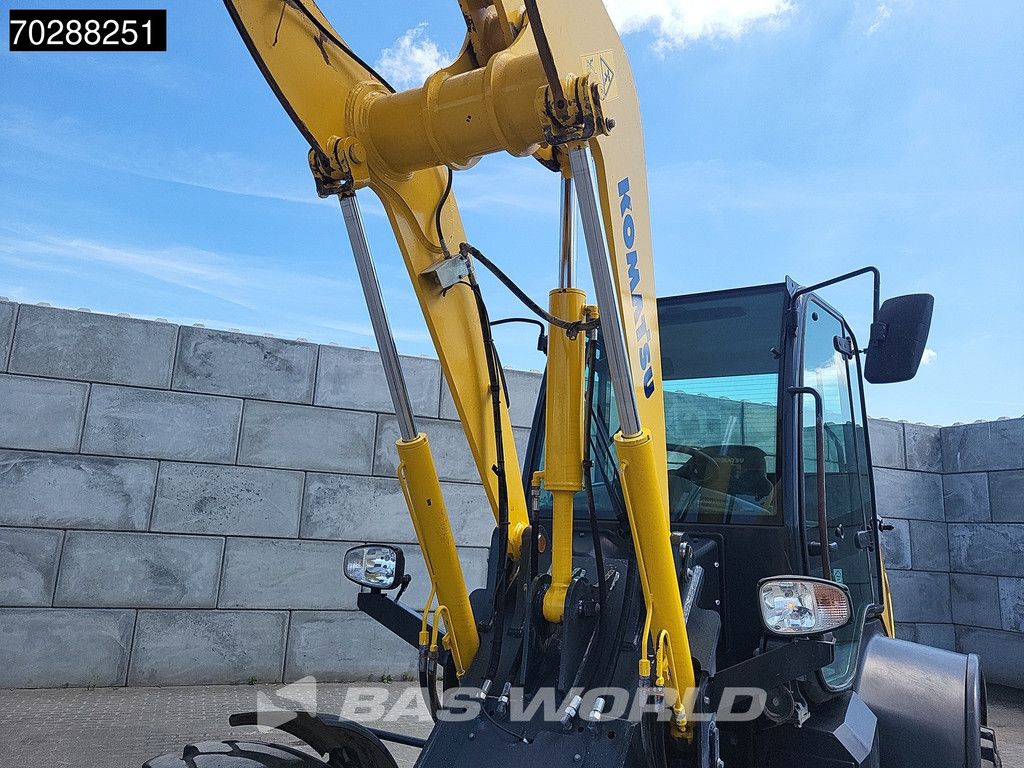 Komatsu WA100M-8E0