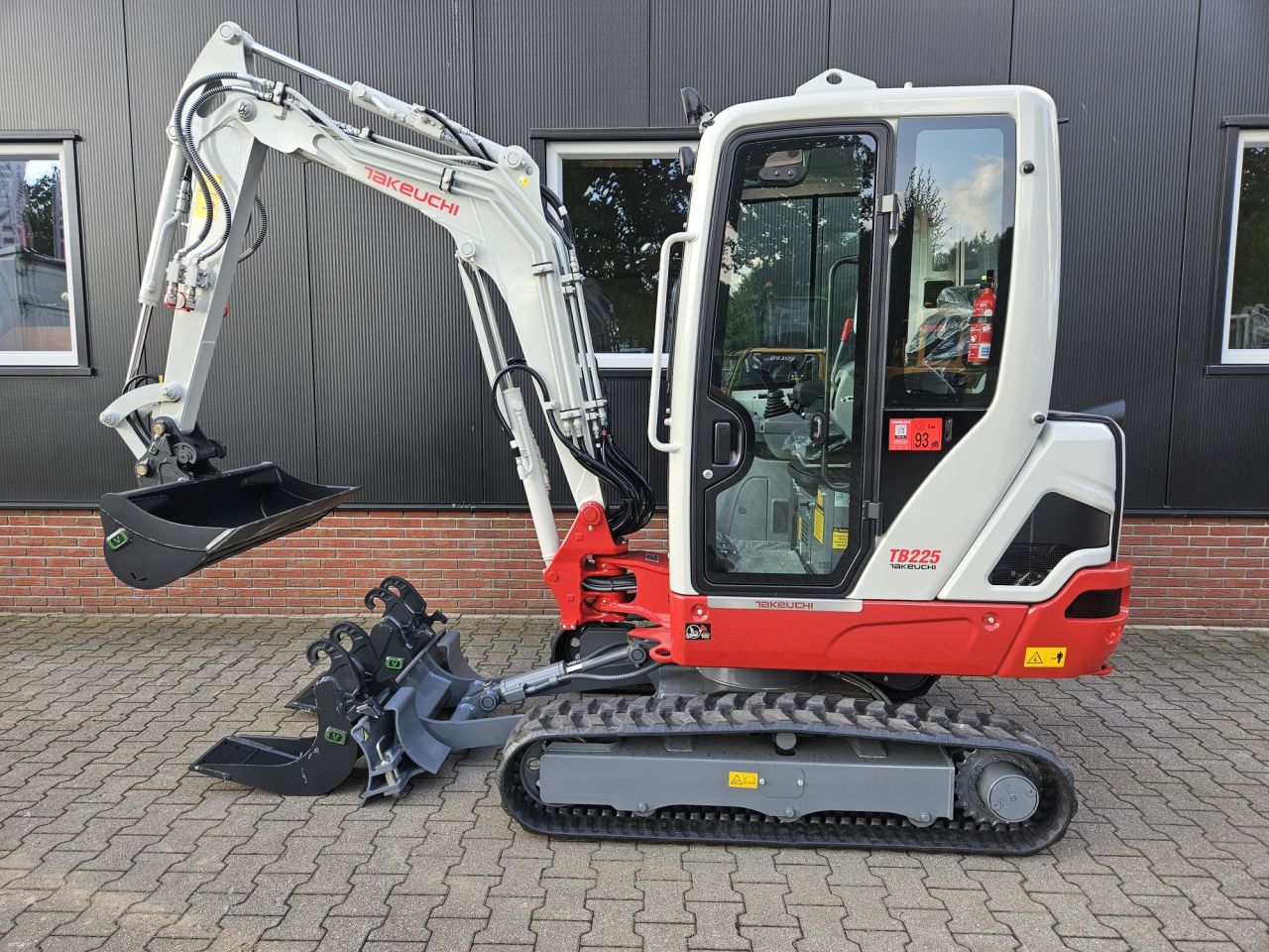 Takeuchi TB225 Extra - Nieuw
