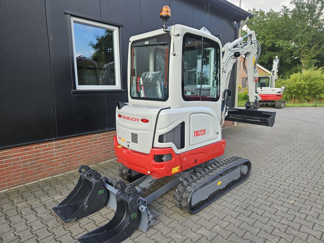 Takeuchi TB225 Extra - Nieuw