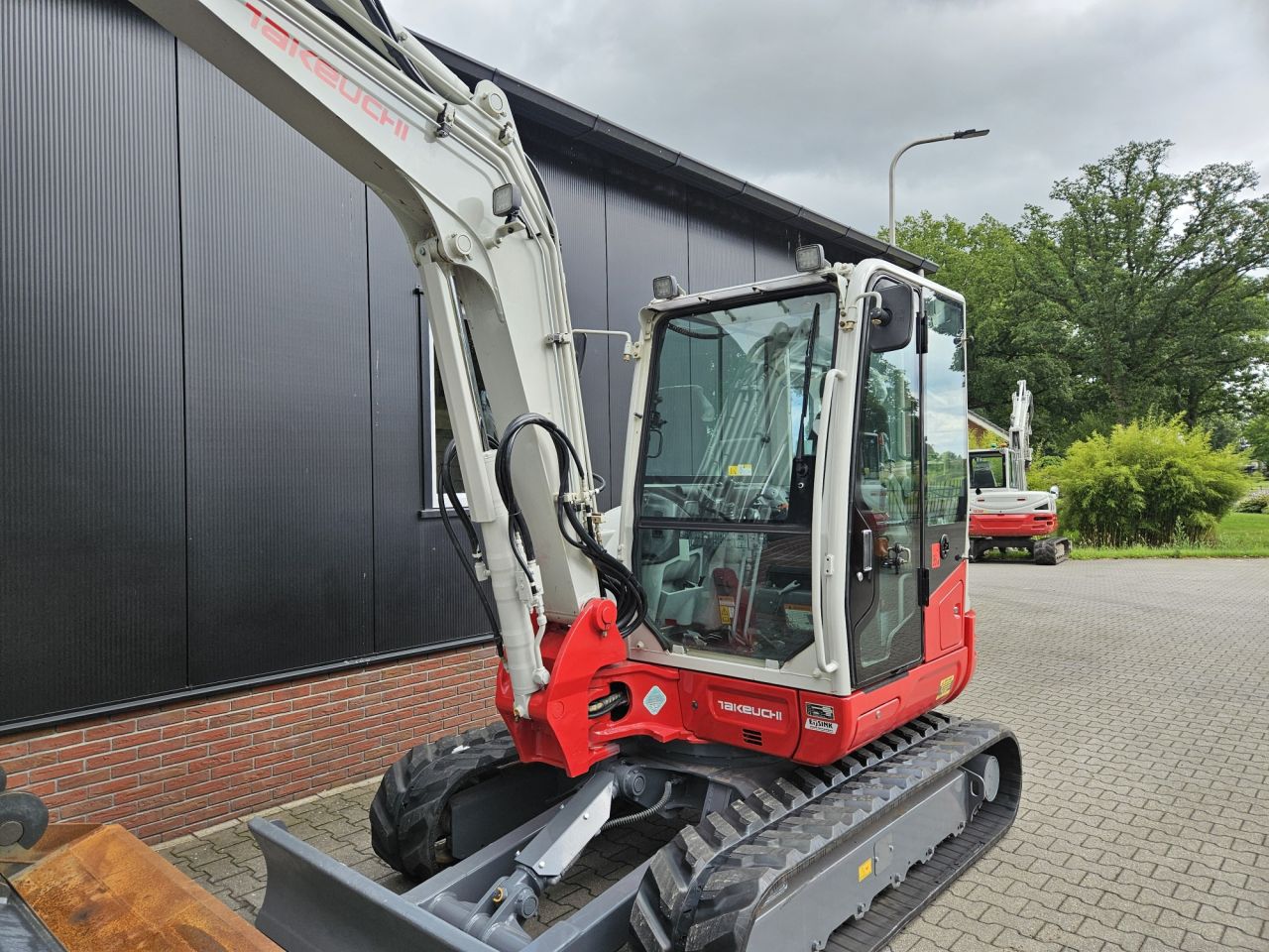 Takeuchi TB250-2 Stage V- 2600 uur