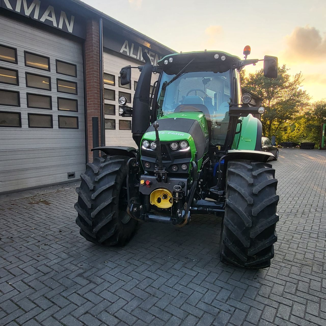 Deutz Fahr Agrotron TTV 6120.4