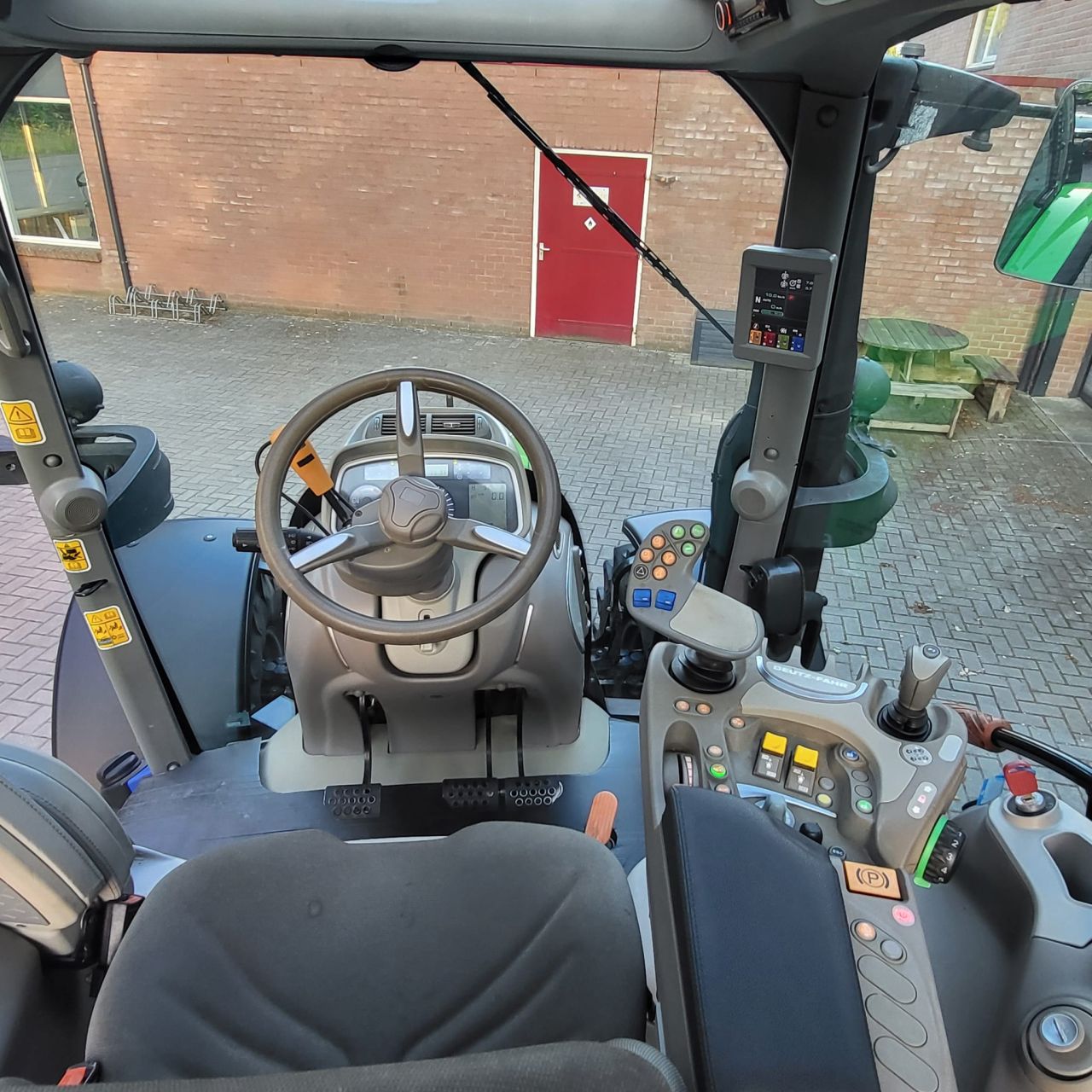 Deutz Fahr Agrotron TTV 6120.4