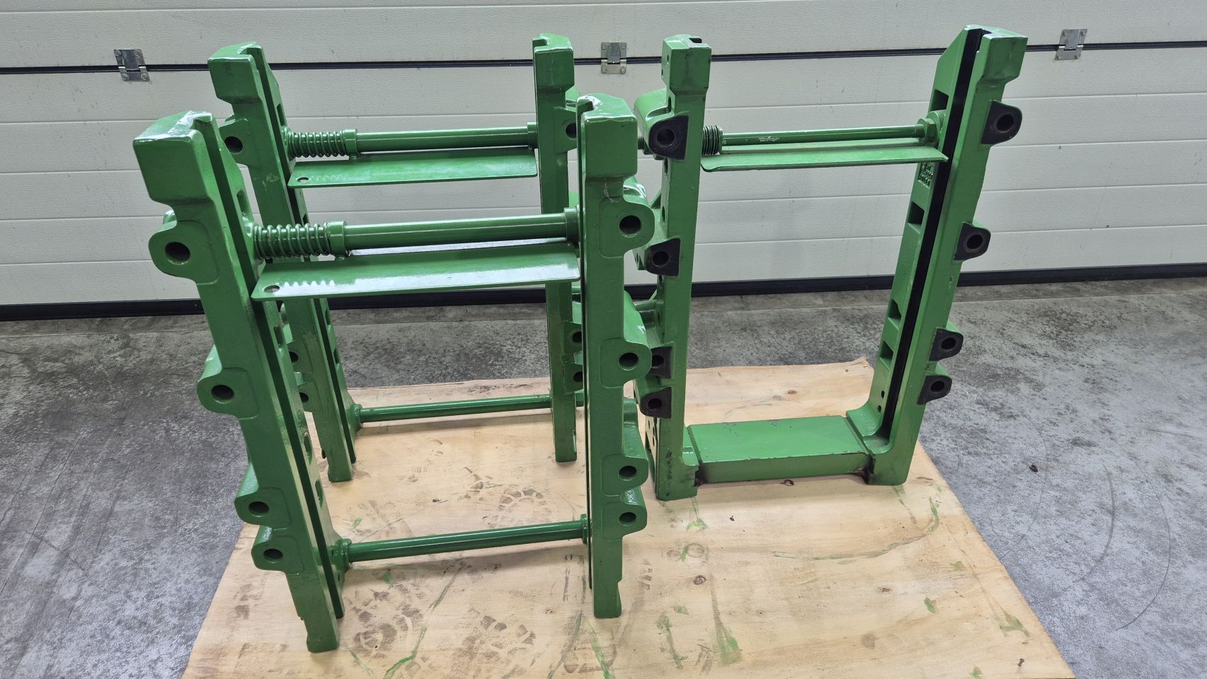 John Deere Sauermann Rockinger Trekhaak frame slede rail 8R