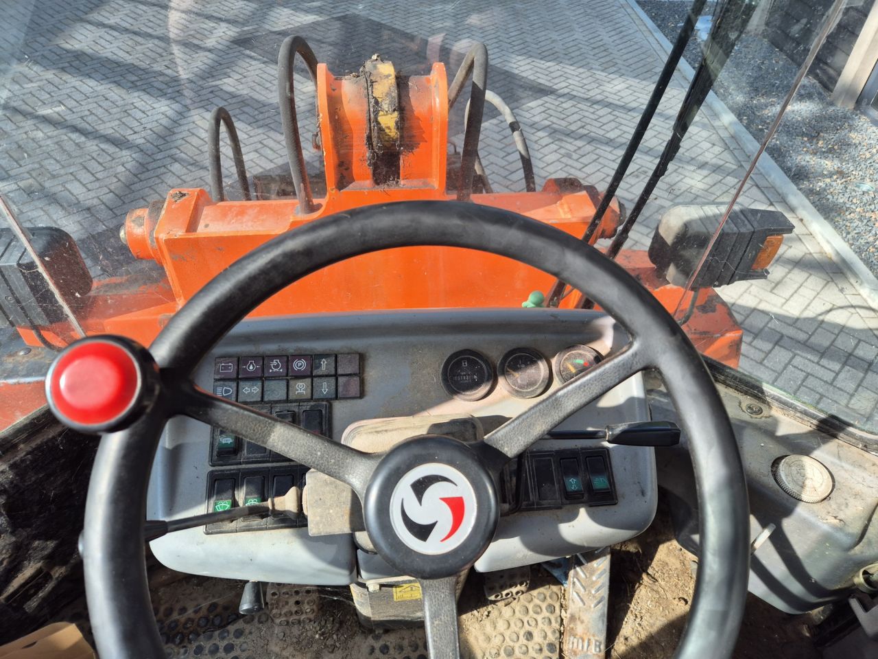 Gebruikte Schaeff SKL843 shovel met cabine