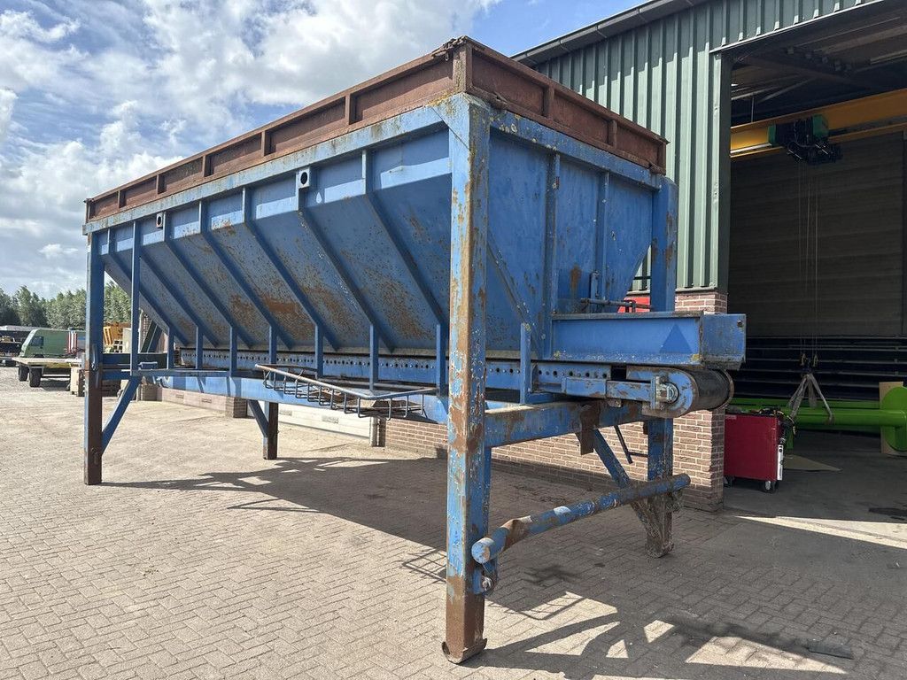 Bunker container met lopende band - Gebruikt