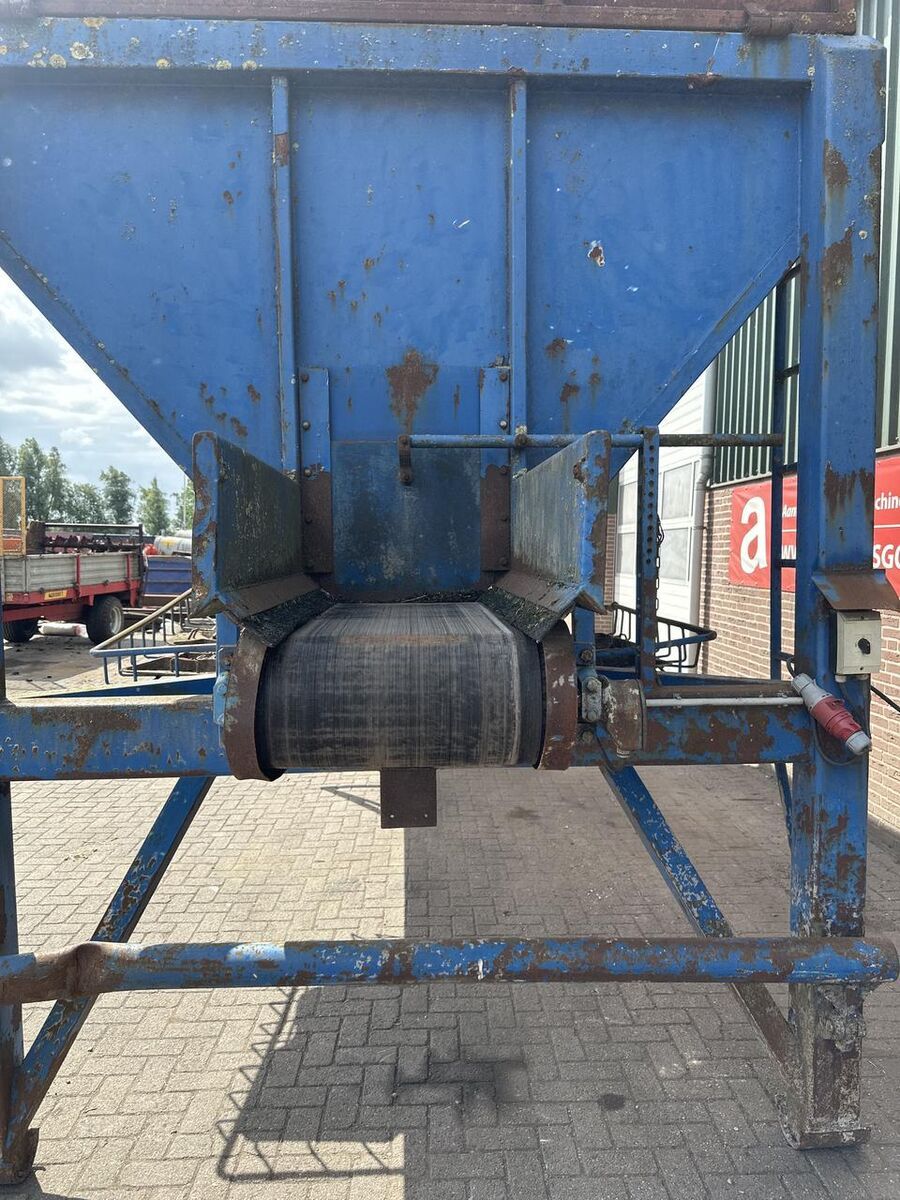 Bunker container met lopende band - Gebruikt